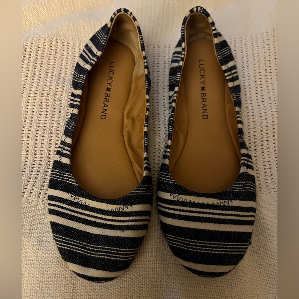 Lucky Brand Size 7.5M Woman's Ballet Flat Blue White Striped Canvas Shoe..NNIB..